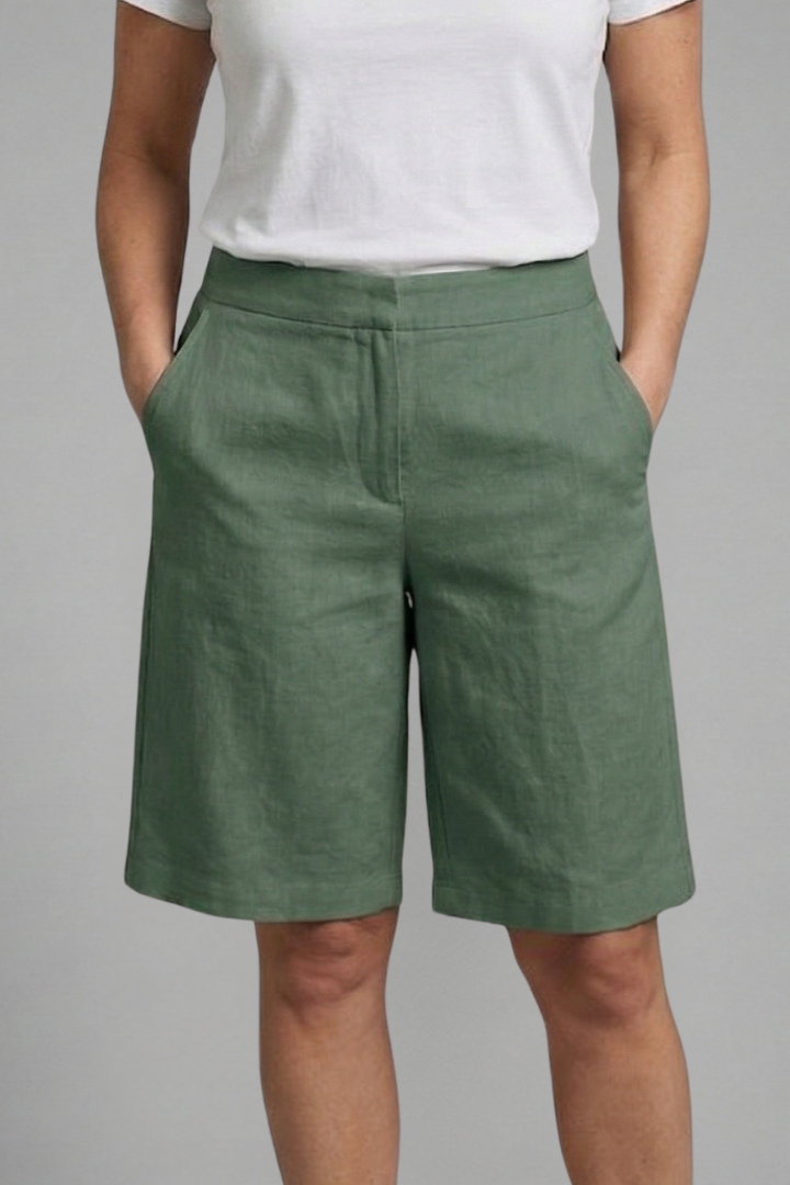 Diana Linen-Look Bermuda Shorts with Straight Leg – Green